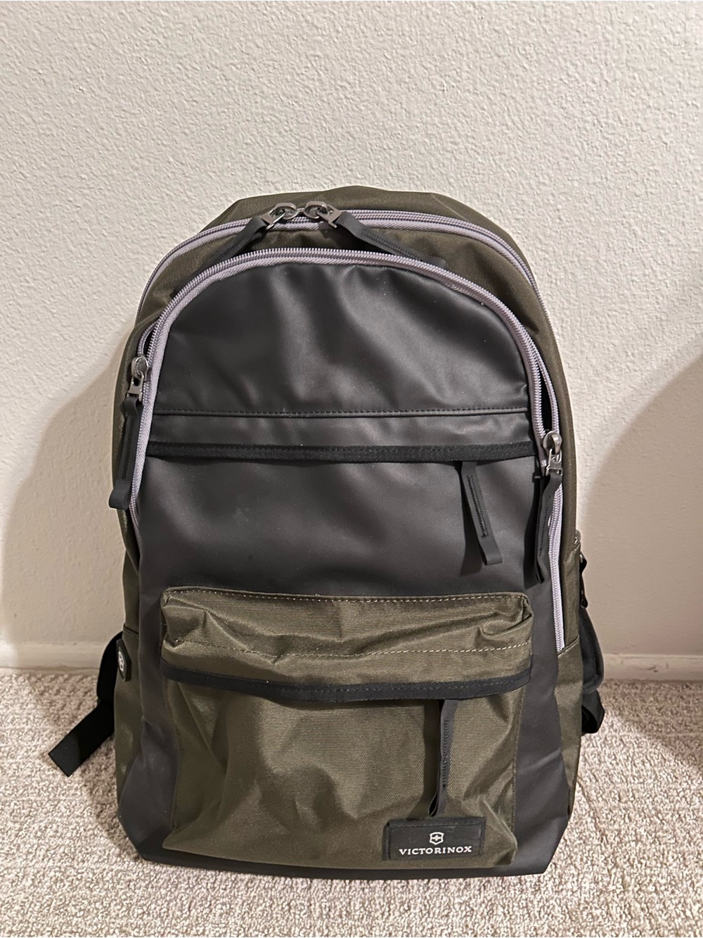 Victorinox Men's Olive Green and Black Backpack